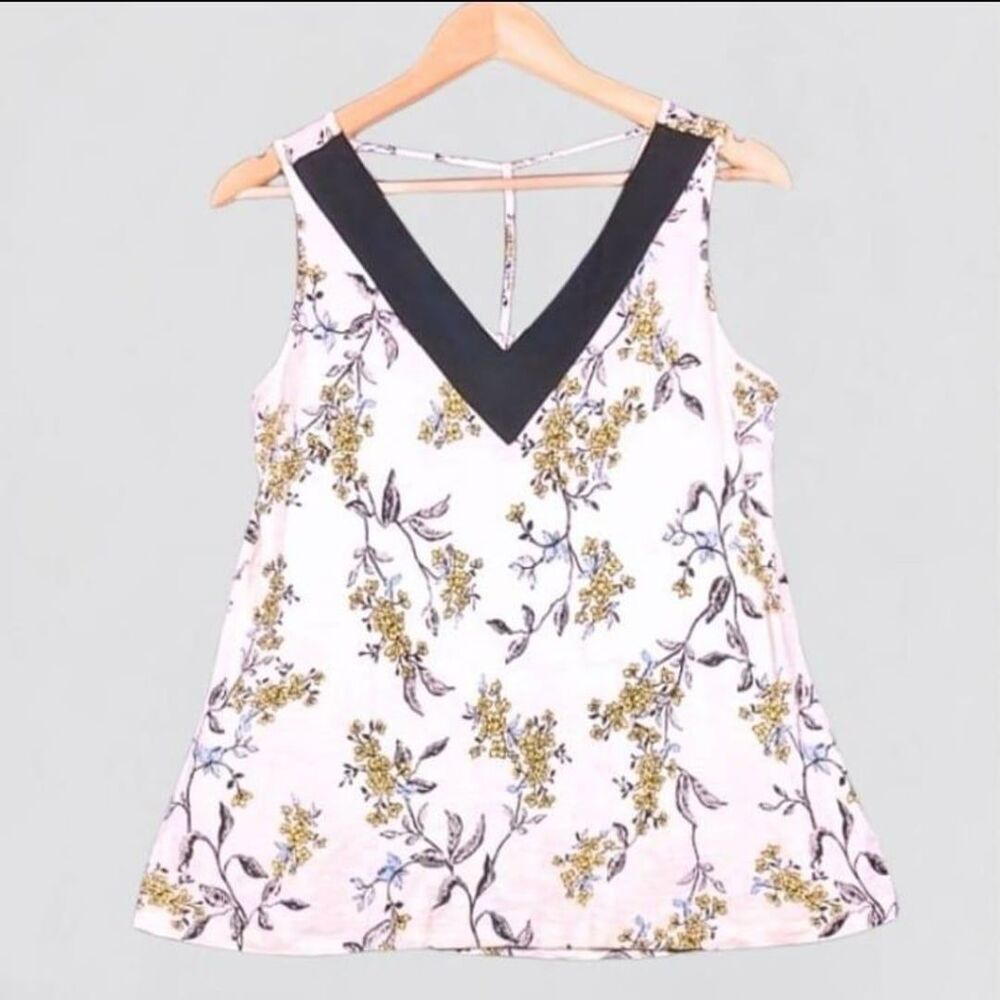 Maurices Womens Sz M Blouse White Floral Print Sleeveless Top